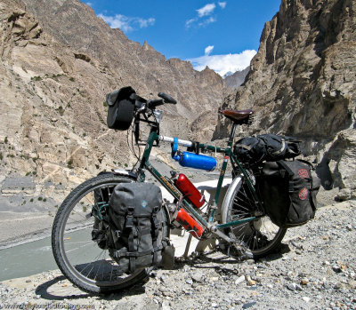 306    Stephen - Touring Pakistan - Roberts Roughstuff touring bike