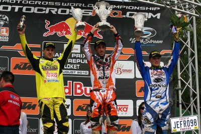 MX1 podium