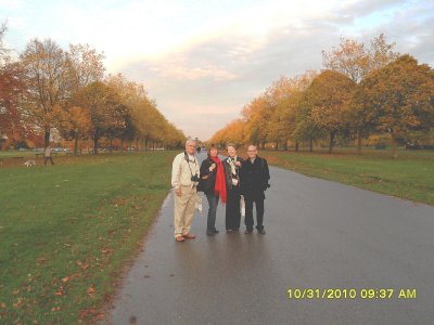 Joe, Elena And Friends Touring The Blenheim Palace - U.K.