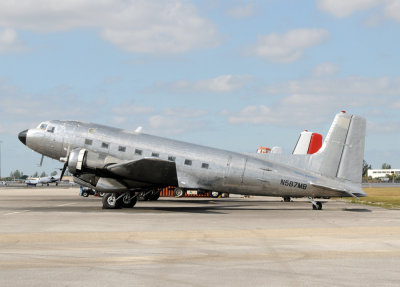 TMF Aircraft Douglas DC-3 ( N587MB )