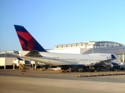 Delta Airlines Boeing 747 ( N675NW )