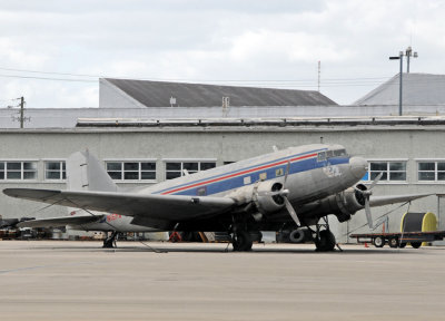 Florida Air Cargo DC-3 ( N15MA )