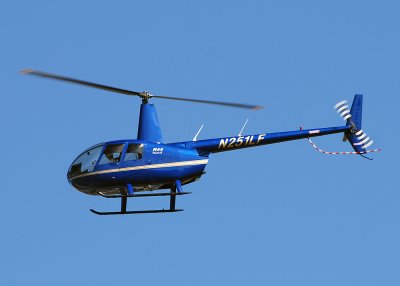 Robisnson Helicopter R44 ( N251LF )