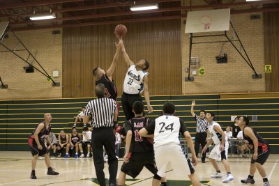 090328.036.tipoff.jpg