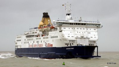 Ostend Spirit arriving under grey weather conditions