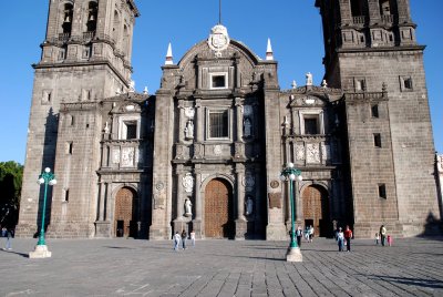 Cathedrale de Puebla. La legende dit que c est la copie de celle de Mexico