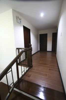 Hallway.jpg