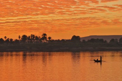 EdfuSunrise0951w.jpg