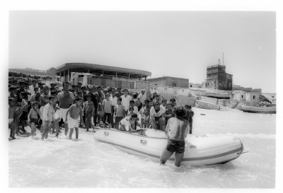 Diving expedition to sunken Egyptian warship Emir Farouk off Gaza beach June 4, 1972