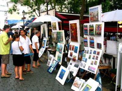 Art for sale in Montmartre area of Paris