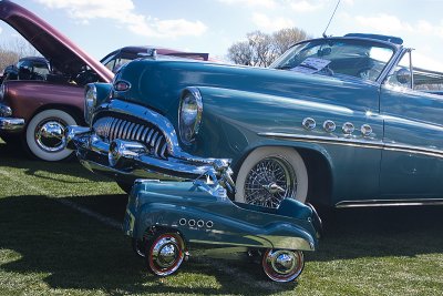 1953 Buick Roadmaster with Offspring!  