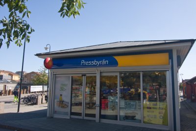 store next to kersberga station