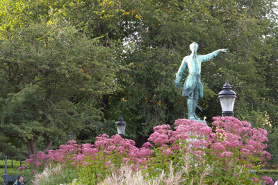 Kungstrdgrden statue