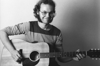 hans_bessel_guitar.jpg