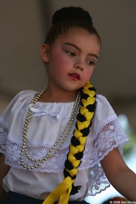 Little dancer with braid