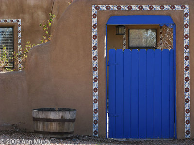 Blue gate with tile