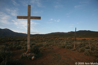 Lone cross in Taos