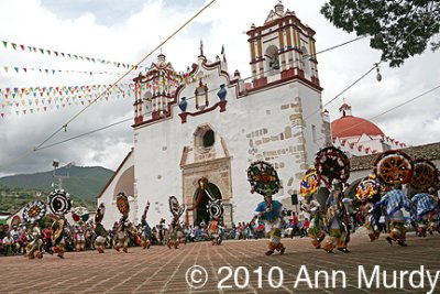 Dancing for La Preciosa Sangre de Cristo