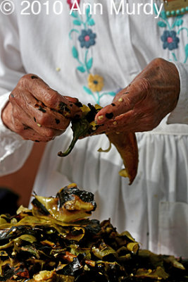 Removing chile skins