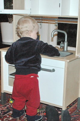 Anton inviger sitt kk