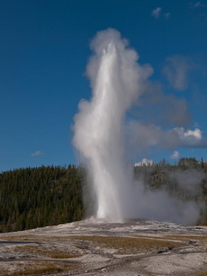 Upper geyser basin, Old Faithful geyser