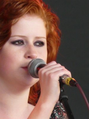 Singer Katie