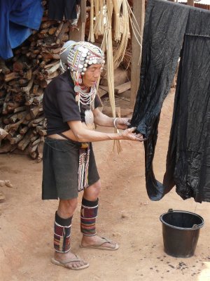 Dying Cloth With Indigo