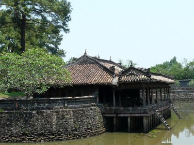 Lakeside Retreat