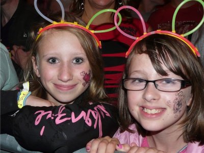 Young Damned Fans