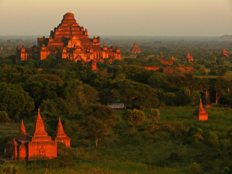 Bagan sunset 06.jpg