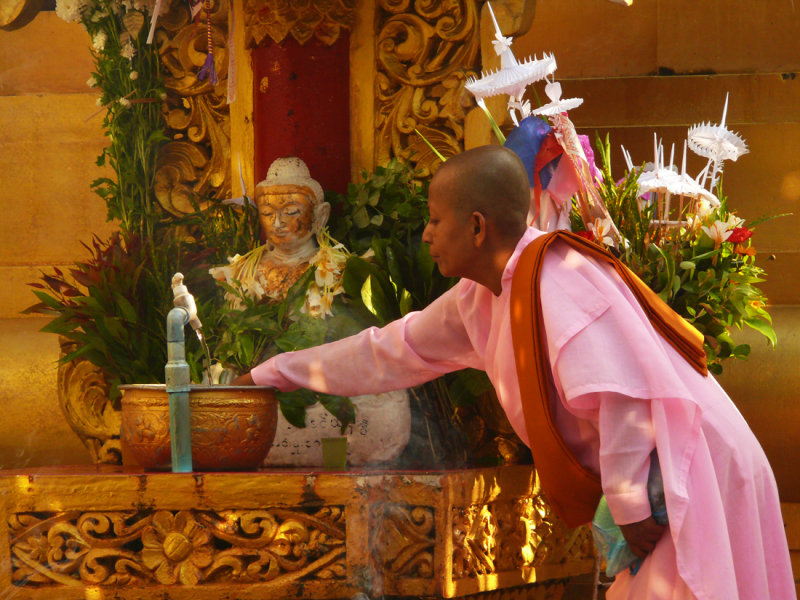 Offering Sule.jpg