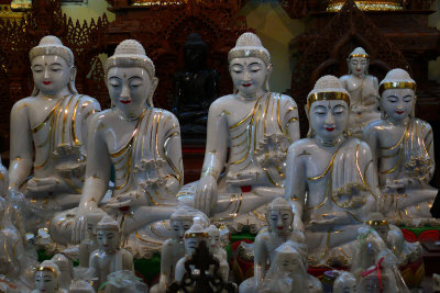 Buddhas for sale at Shwedagon.jpg