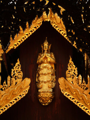 Decoration detail Shwedagon.jpg