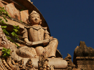 Statue Kakku 1.jpg
