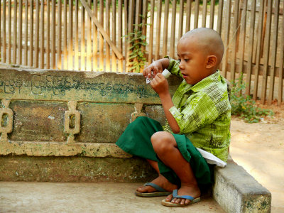 Boy in Taungthaman village.jpg