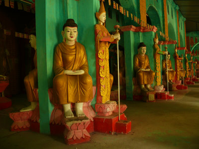 Inside temple U Bein 6.jpg