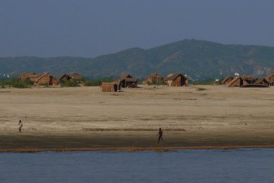 Life along the river near Mandalay.jpg