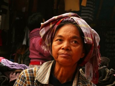 Woman at the market in Hsipaw.jpg