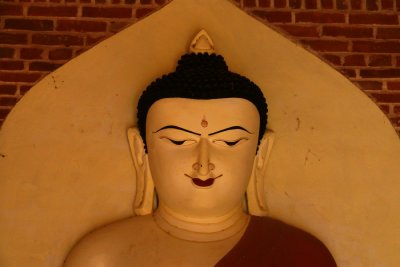 Buddha in Bagan 5.jpg