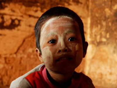 Thanaka painted boy Bagan.jpg