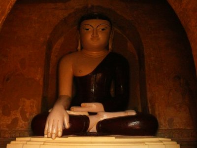 Buddha in Bagan 14.jpg