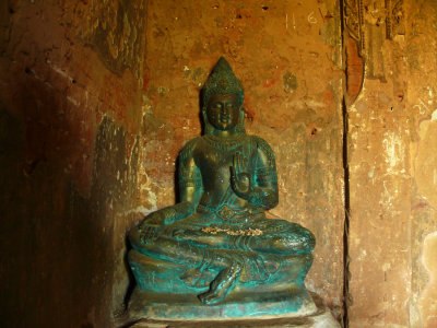 Green statue Bagan.jpg