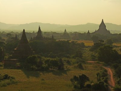 Bagan landscape.jpg