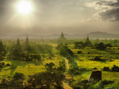Bagan sunset HDR 03.jpg