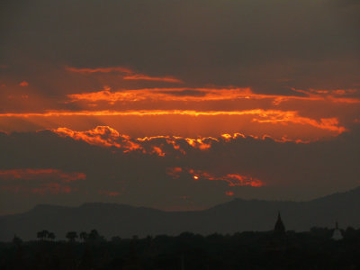 Fiery sky Bagan.jpg