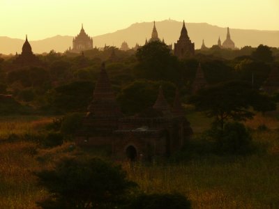 Bagan sunset 22.jpg