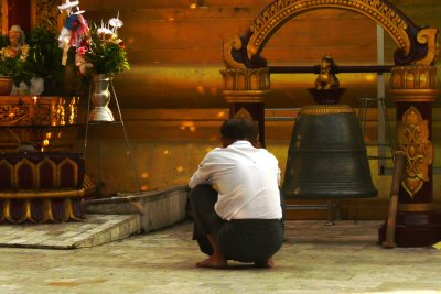 Prayer at Sule Paya Yangon.jpg