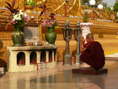 Monk in Bago 2.jpg