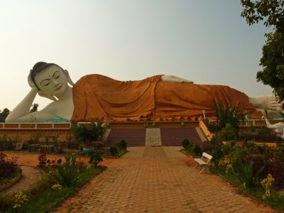 Shwethalyaung Buddha in Bago.jpg