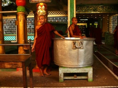 Two monks Bago kitchen.jpg